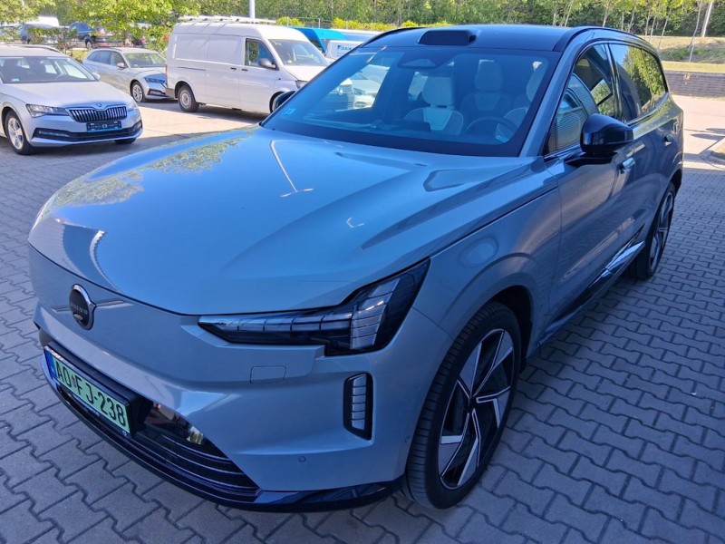 Volvo EX90