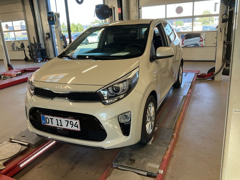 Car photo