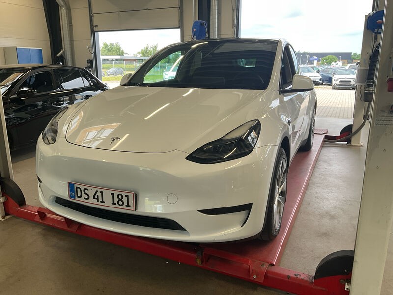 Car photo