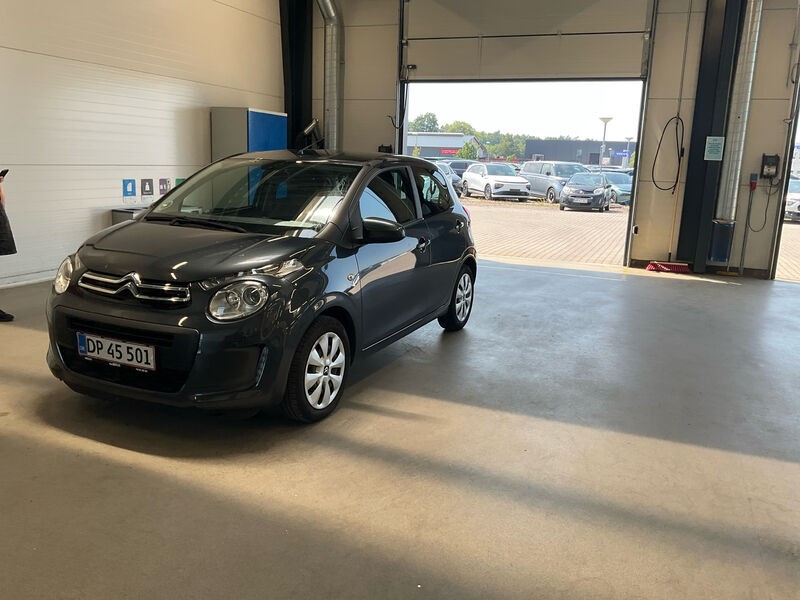 Car photo