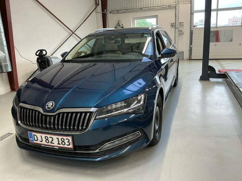 Car photo