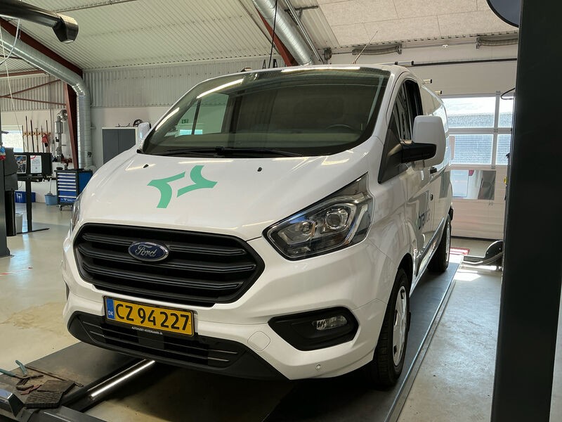 Car photo