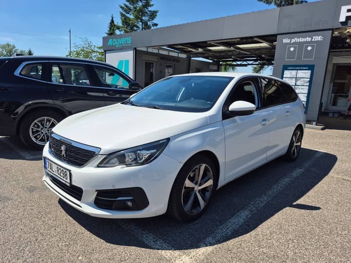Car photo